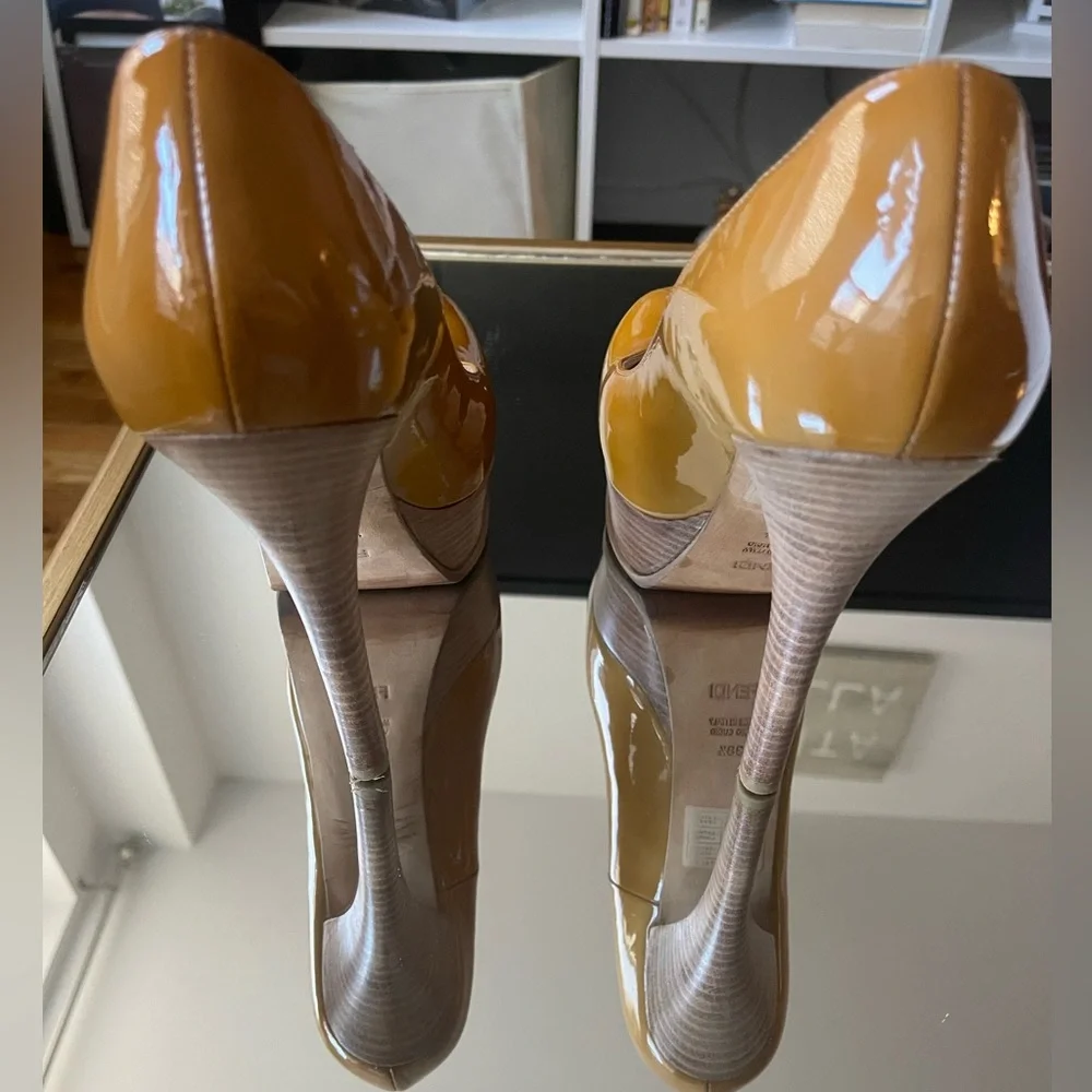 Fendi “Fendista” Tan Leather Logo Platform Pumps - Picture 2 of 7